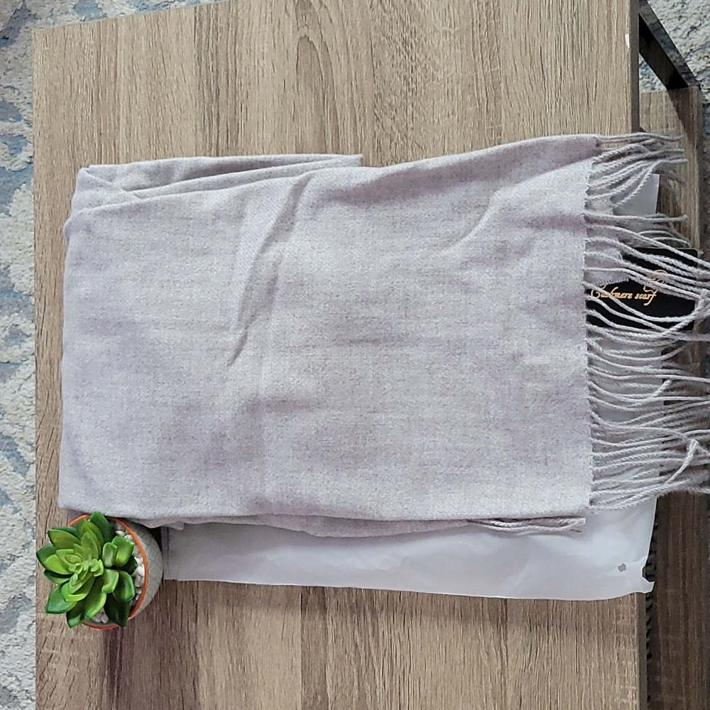 Chunky Grey Cashmere scarf with fringe